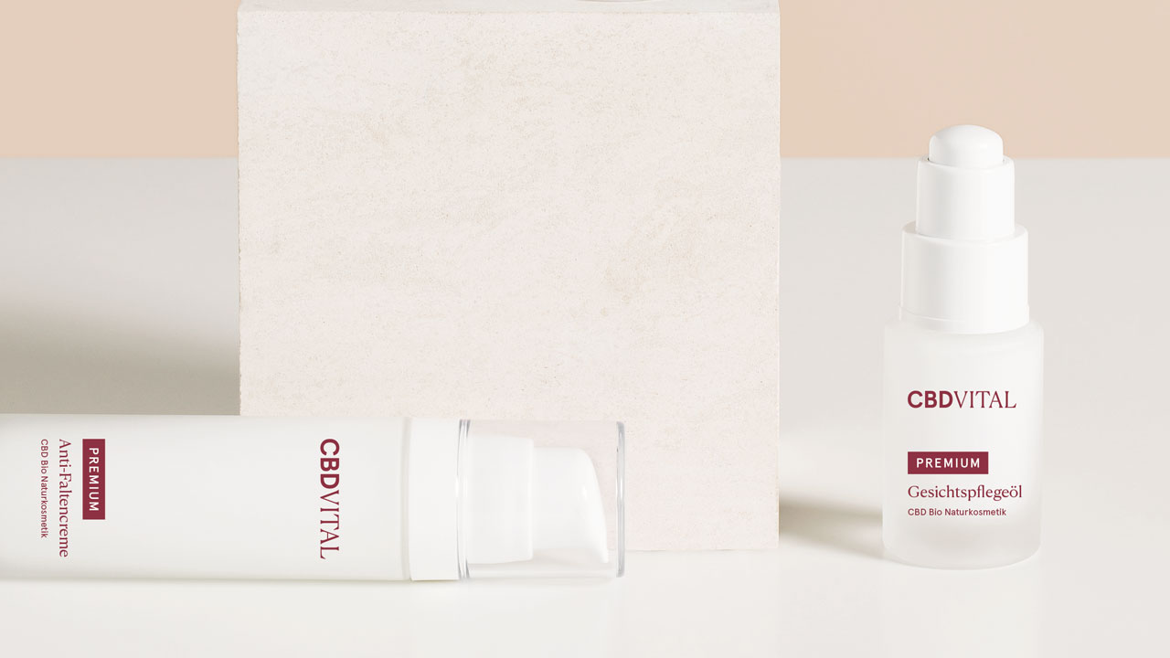 Tiefenwirksame Anti-Aging Pflege Tiefenwirksame Anti-Aging Pflege