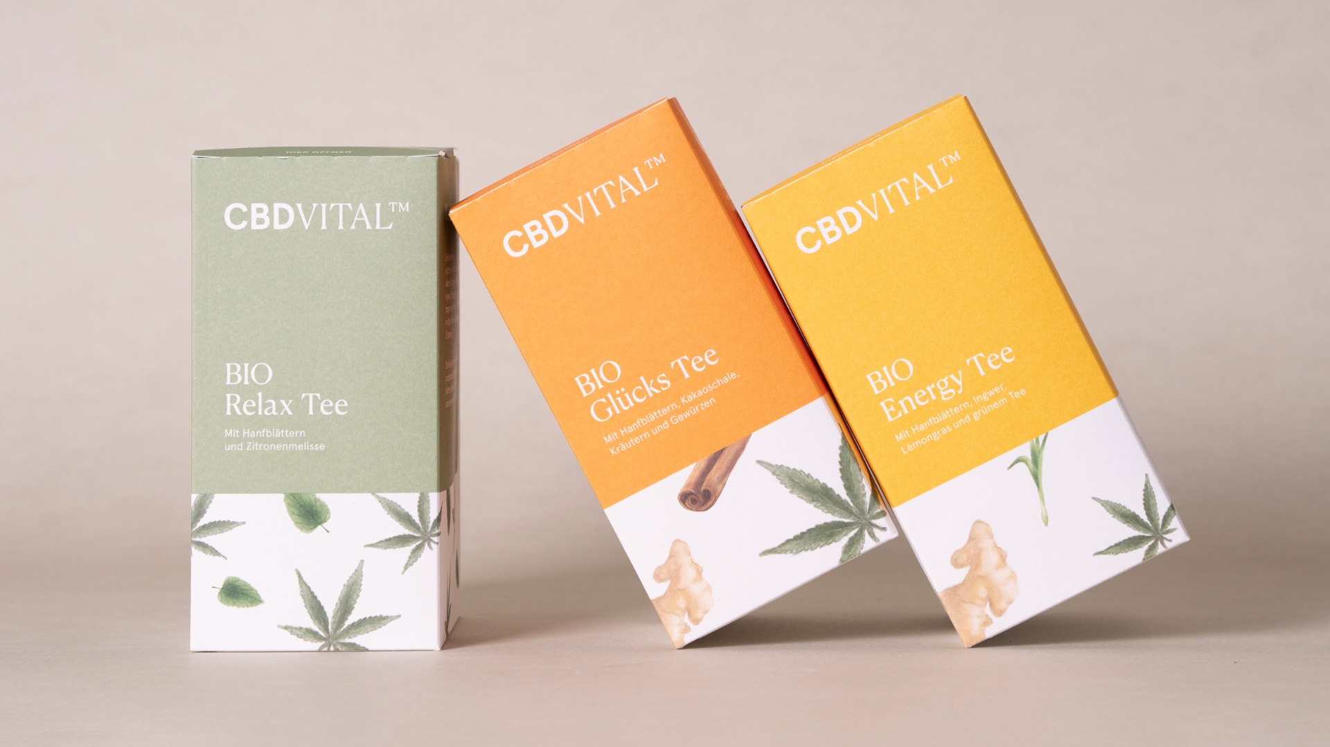 Kr&auml;utertee mit Hanfbl&auml;ttern